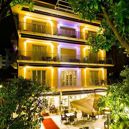 Hotel Villa Delibera Варацце Екстер'єр фото