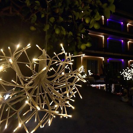 Hotel Villa Delibera Варацце Екстер'єр фото