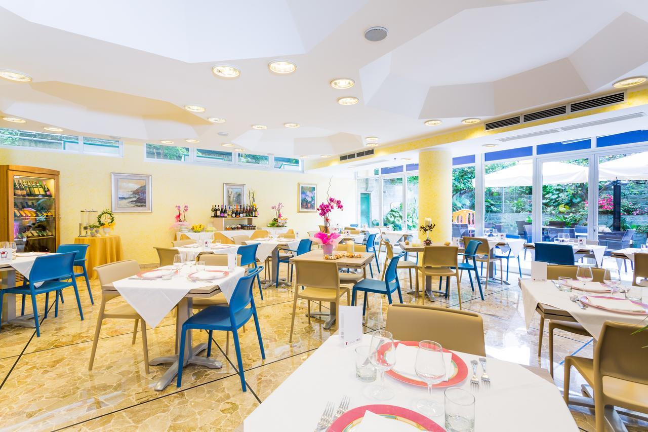 Hotel Villa Delibera Варацце Екстер'єр фото