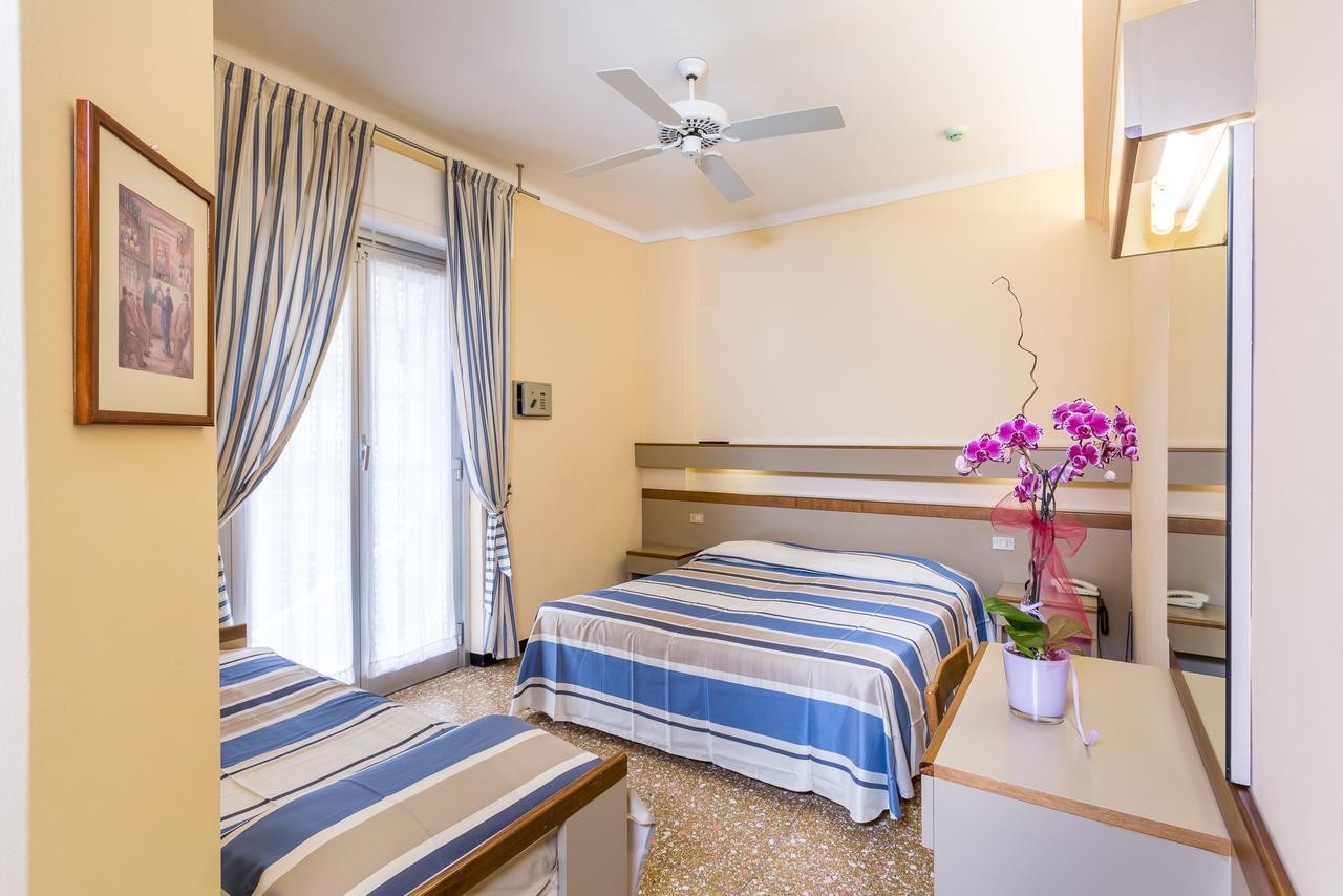 Hotel Villa Delibera Варацце Номер фото