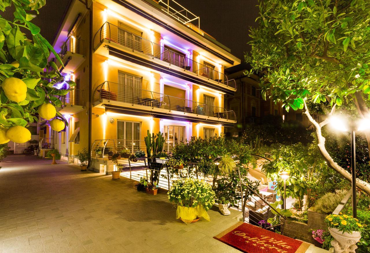 Hotel Villa Delibera Варацце Екстер'єр фото